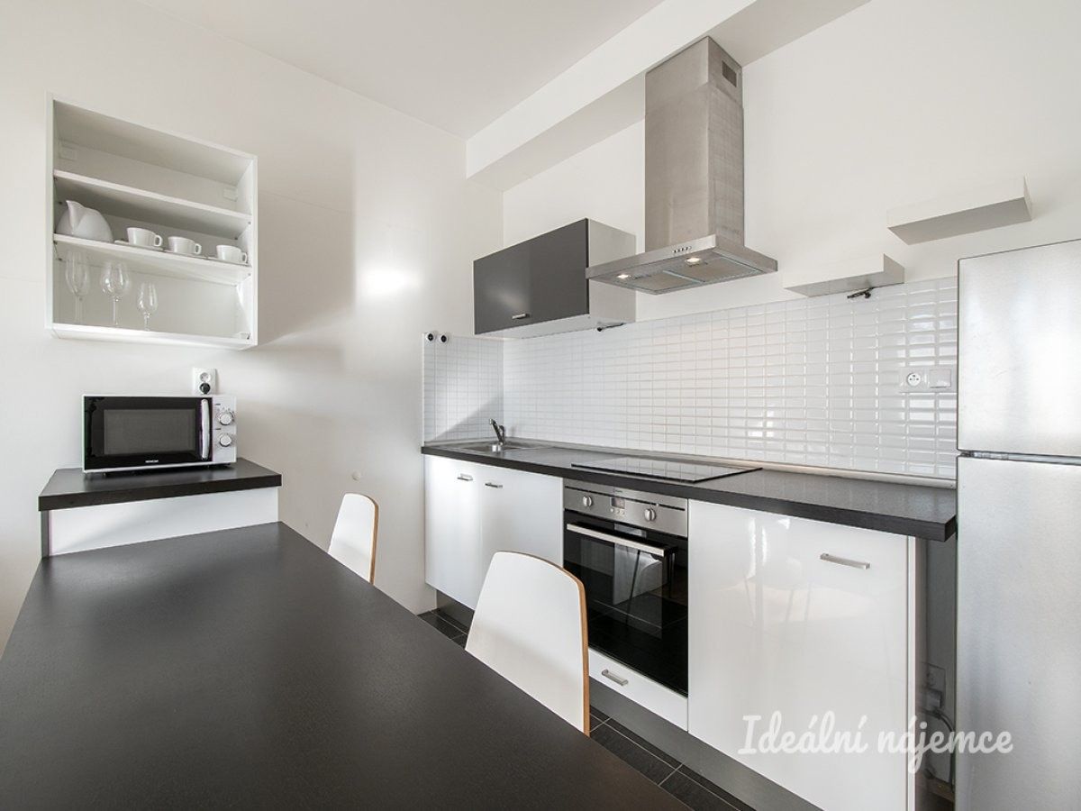 Byt 1+kk · 42 m² · Matějkova, Praha - 3