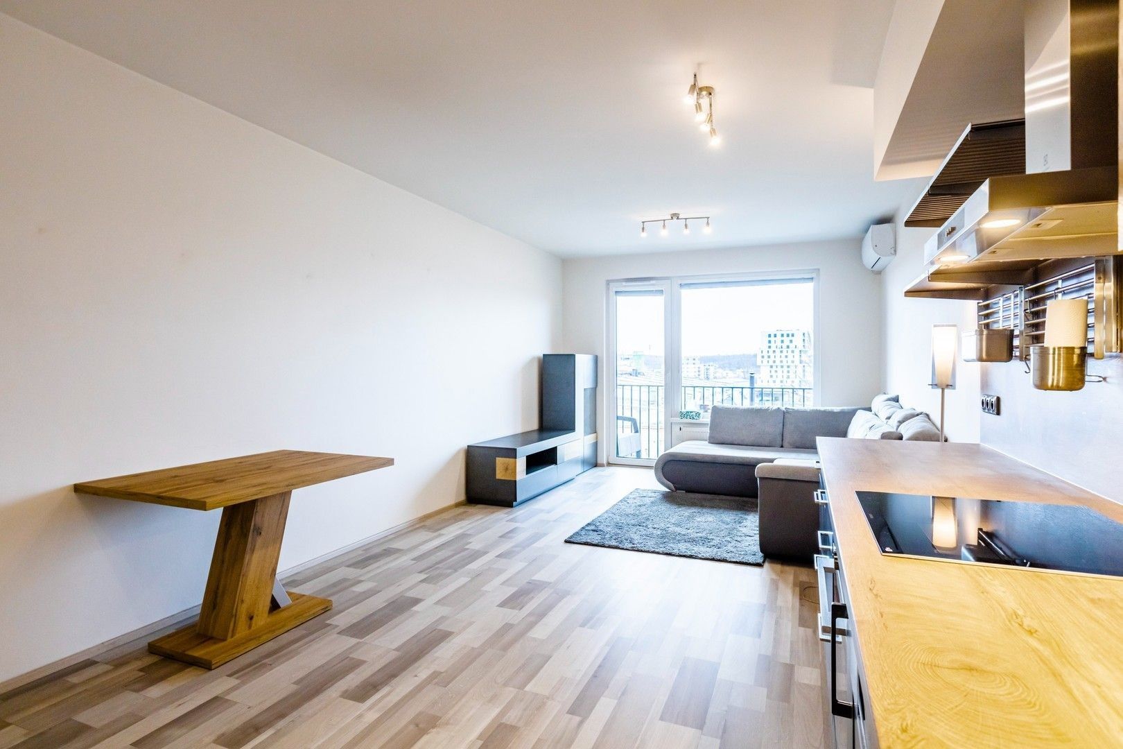 Byt 3+kk · 83 m² · Moravcových, Praha - Vysočany - 3