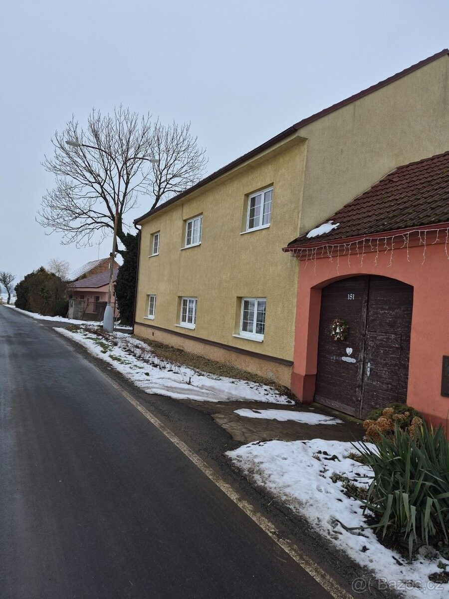 Rodinné domy, Černuc, 273 23