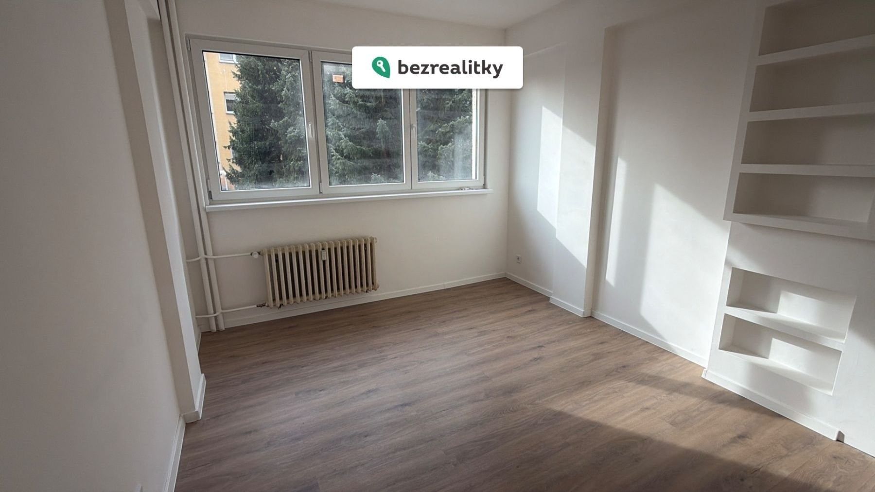 1+kk, Na okruhu 488, Praha, 18 m²