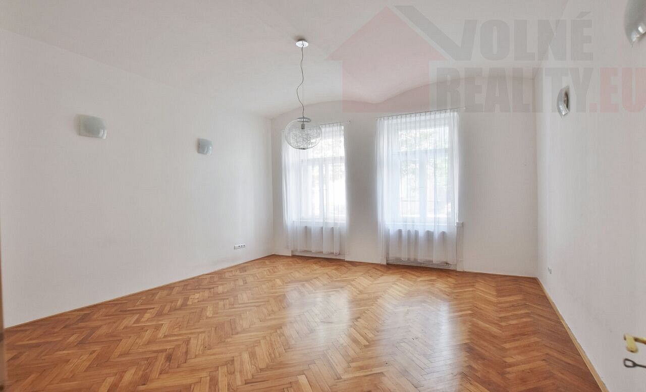 1+1, Eliášova, Praha 6, 50 m² - 1