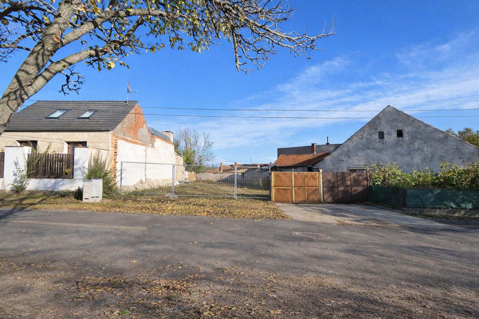 Pozemky pro bydlení, Lukovany, 327 m²