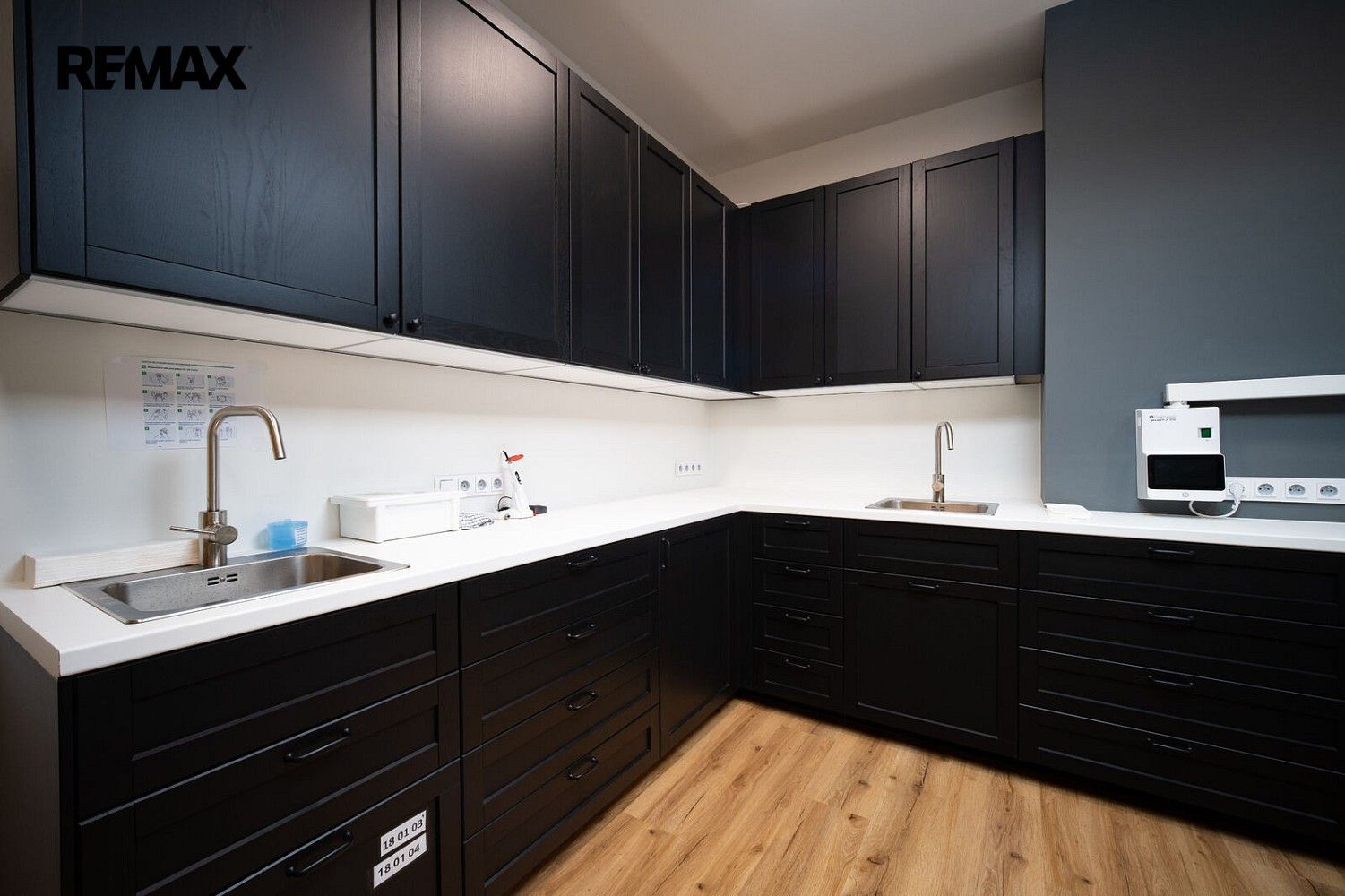 Pronájem komerční - Praha - Staré Město, okres Praha 1, Hlavní město Praha, 20 m² - 5