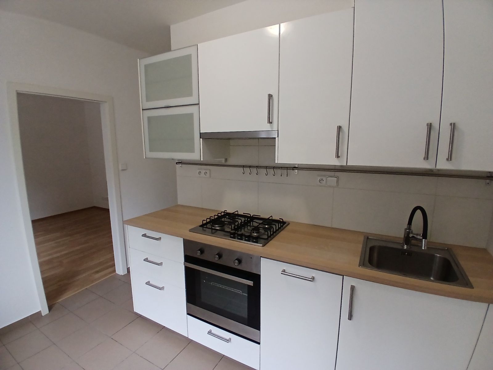 2+1, Ve Struhách, Praha - Bubeneč, 50 m² - 1