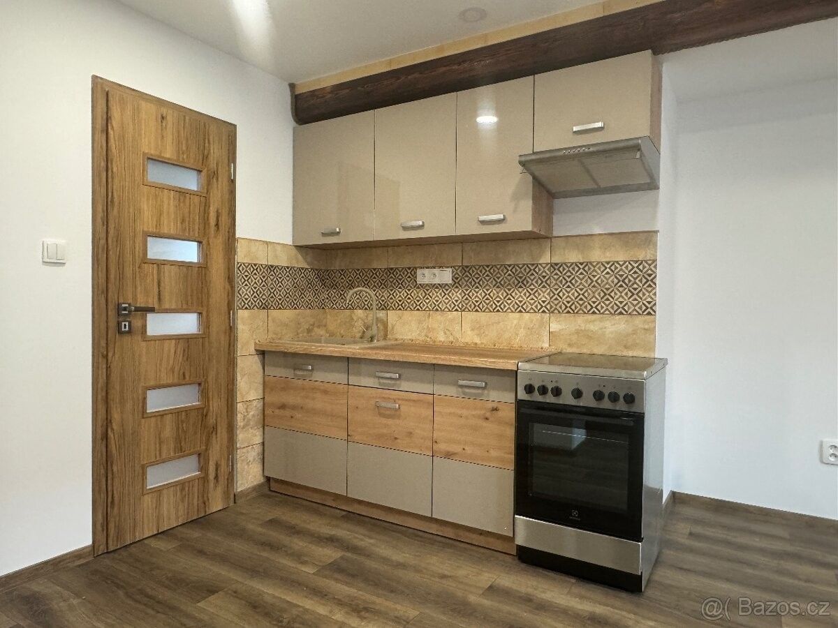 Pronájem byt - Chomutov, 430 01