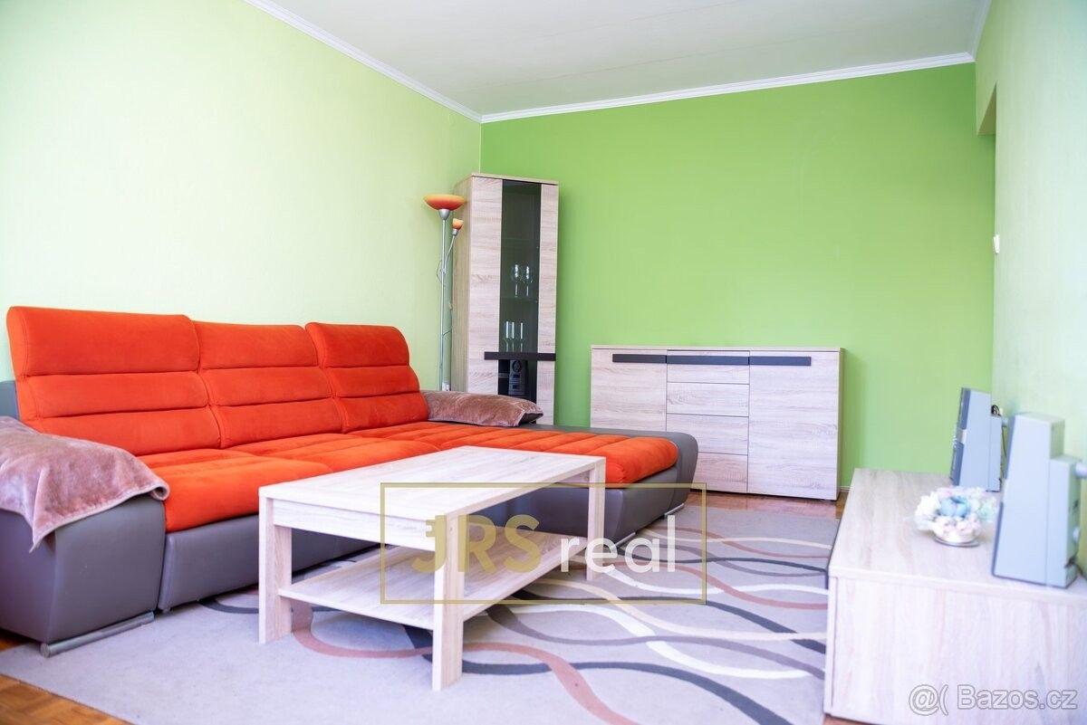 Byty, Strážnice, 696 62 - 1