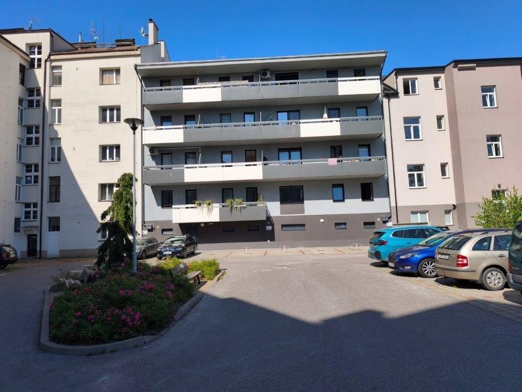 Garáže, Jičín, 506 01 - 2