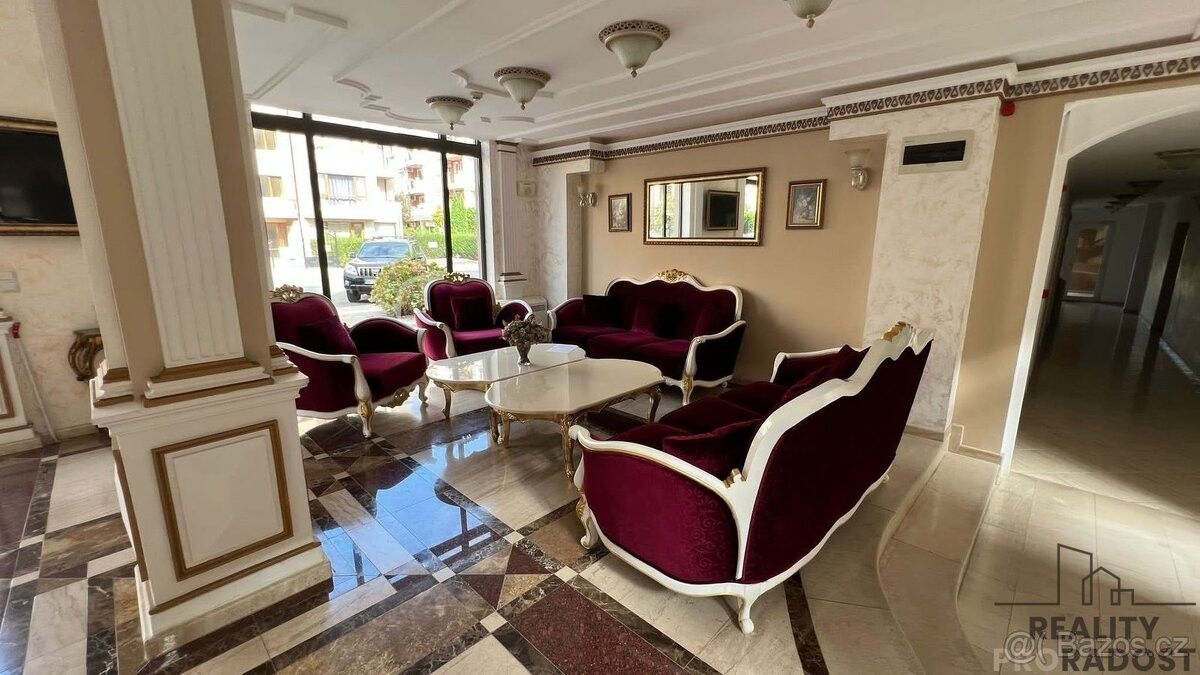 Byty, 987 66, Zahraničí