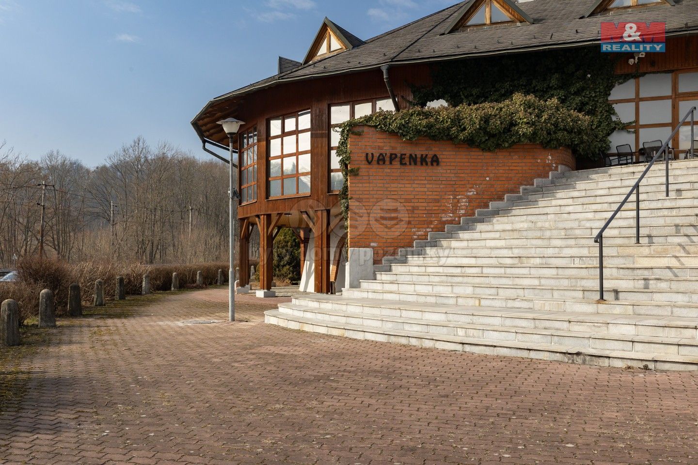 Prodej obchodní prostory - Černotín, 2 100 m²