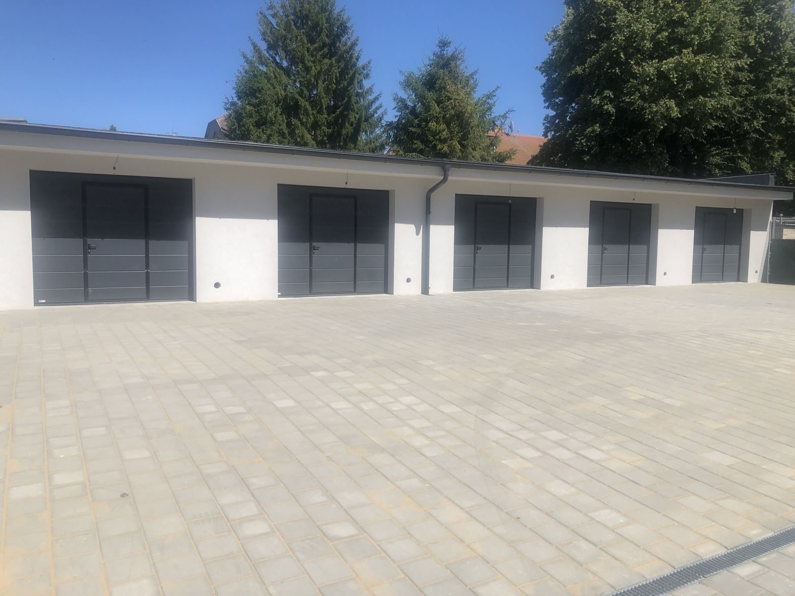 Garáže, Záhlinická , Hulín, 30 m² - 2