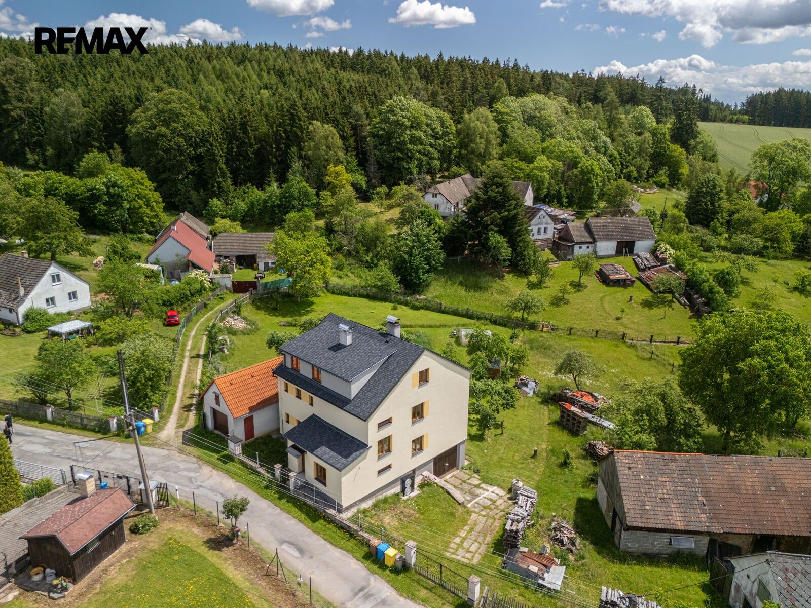 Rodinné domy, Mnich Chválkov, 281 m² - 2