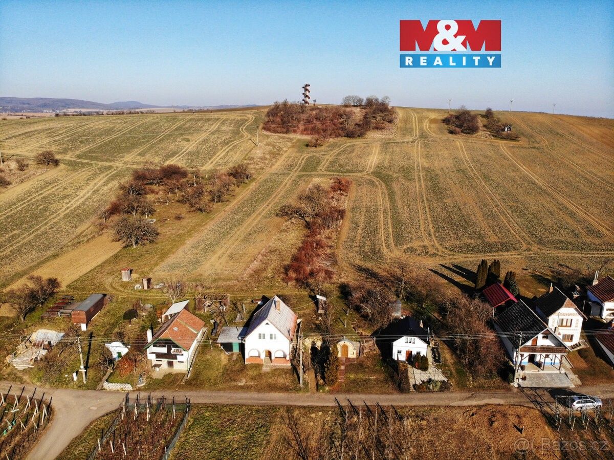 Prodej pozemek pro bydlení - Moravany u Kyjova, 696 50