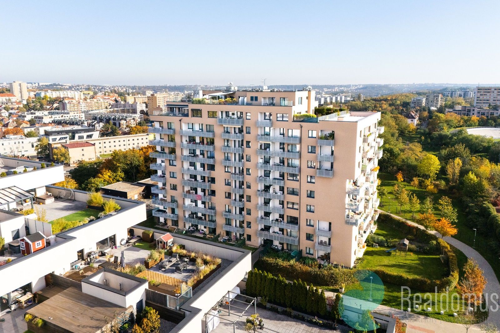 Prodej byt 2+kk - Zvěřinova, Praha, 145 m²
