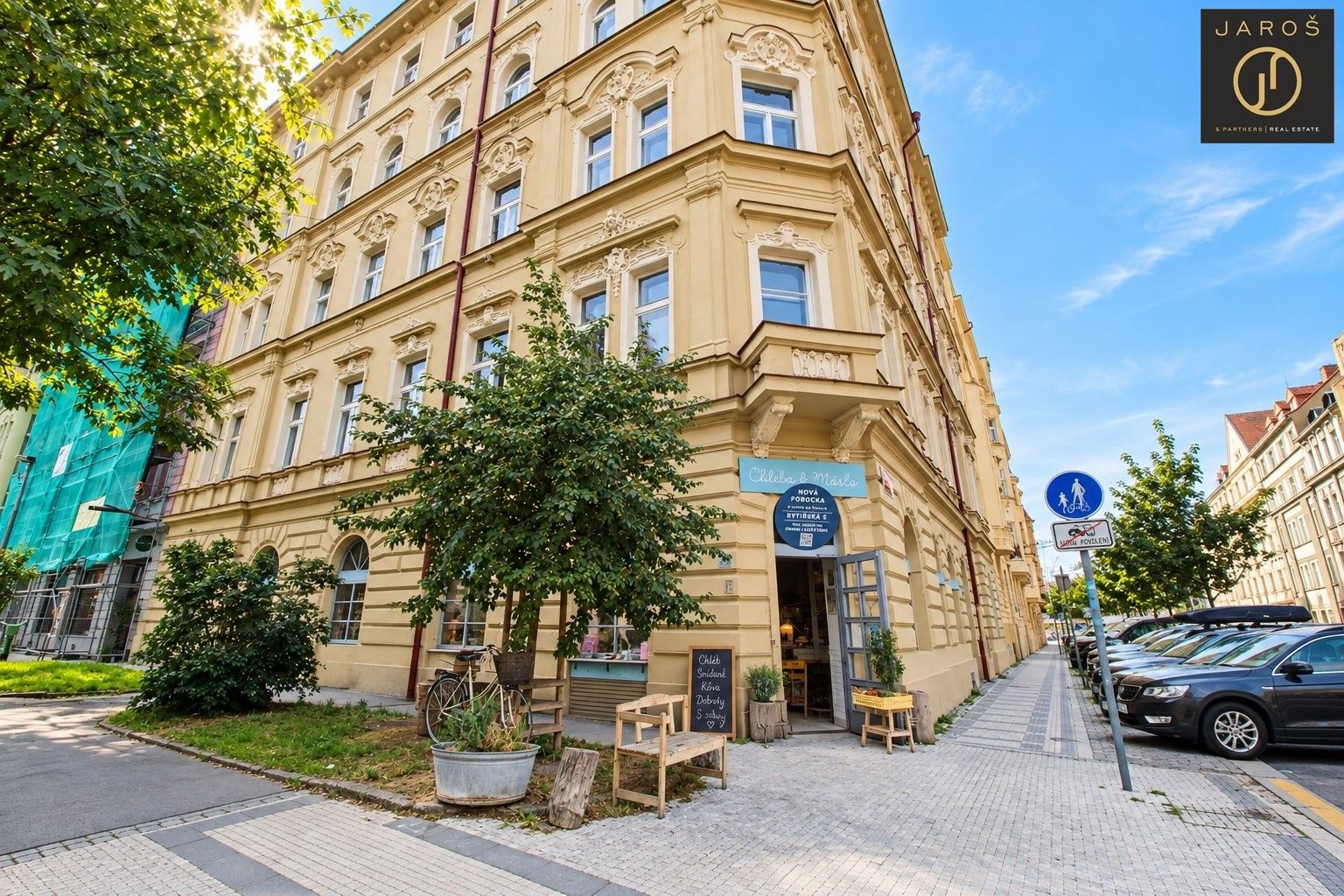 Restaurace, Jana Zajíce, Praha, 145 m² - 1