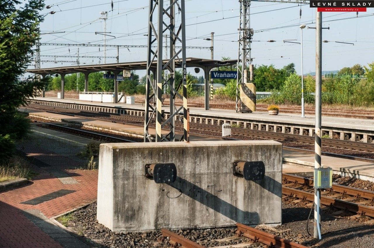 Pronájem sklad - Vraňany, 110 m²