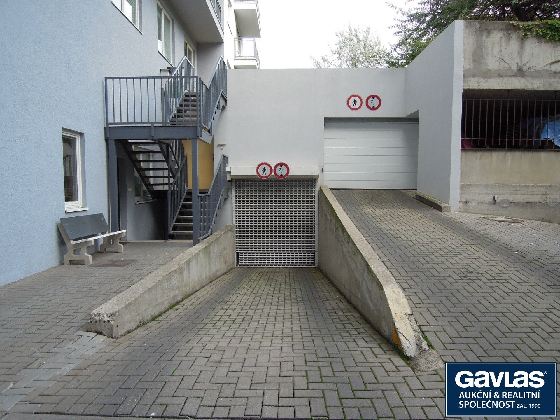 Pronájem ostatní - Křižíkova, Praha, 18 m²