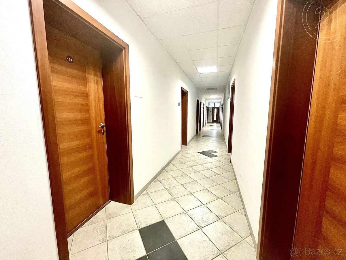 Pronájem kancelář - Veselí nad Moravou, 698 01, 40 m²