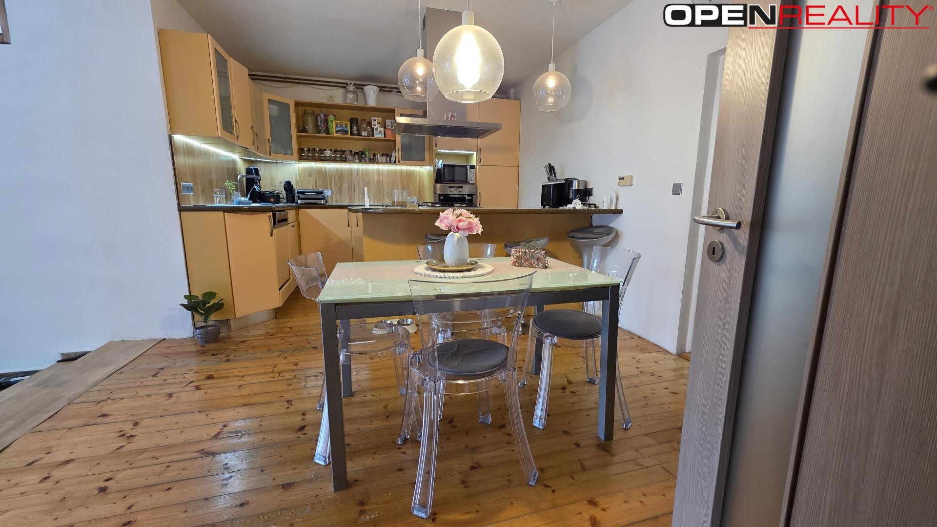 Prodej rodinný dům - Hlavní, Prštice, 250 m² - 5