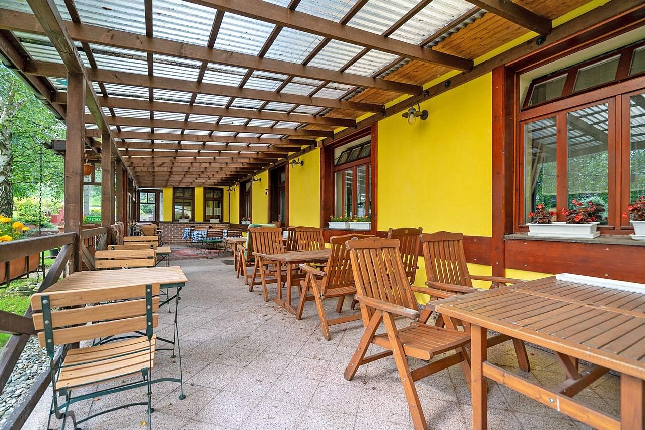 Prodej ubytovací zařízení - Všechovice, okres Přerov, Olomoucký kraj, 2 500 m² - 5