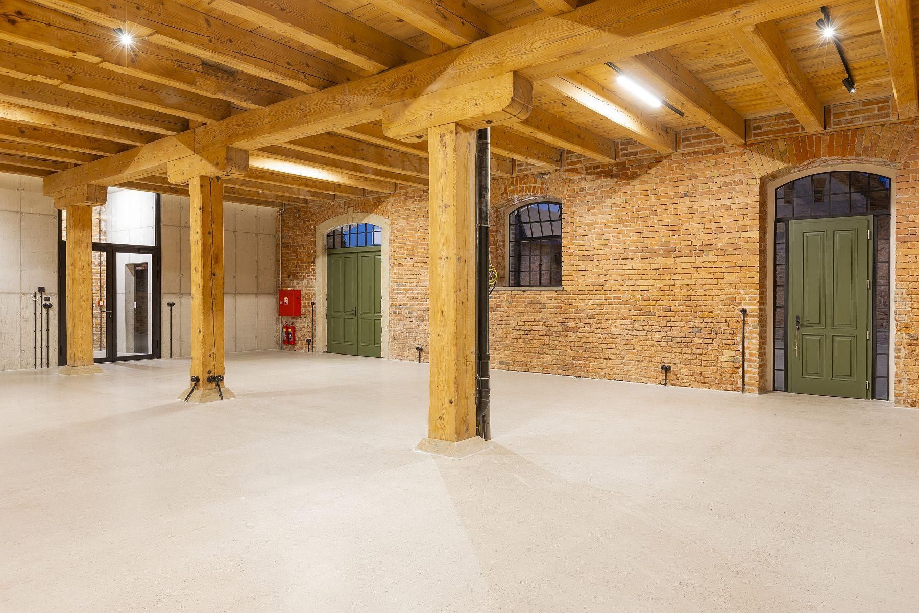 Pronájem obchodní prostory - Štenclova, Dašice, 142 m² - 2