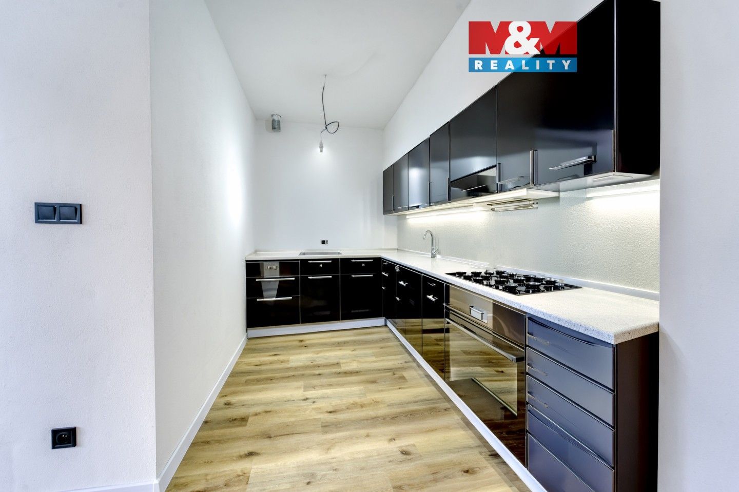 2+kk, Tlučenská kolonie, Tlučná, 40 m²