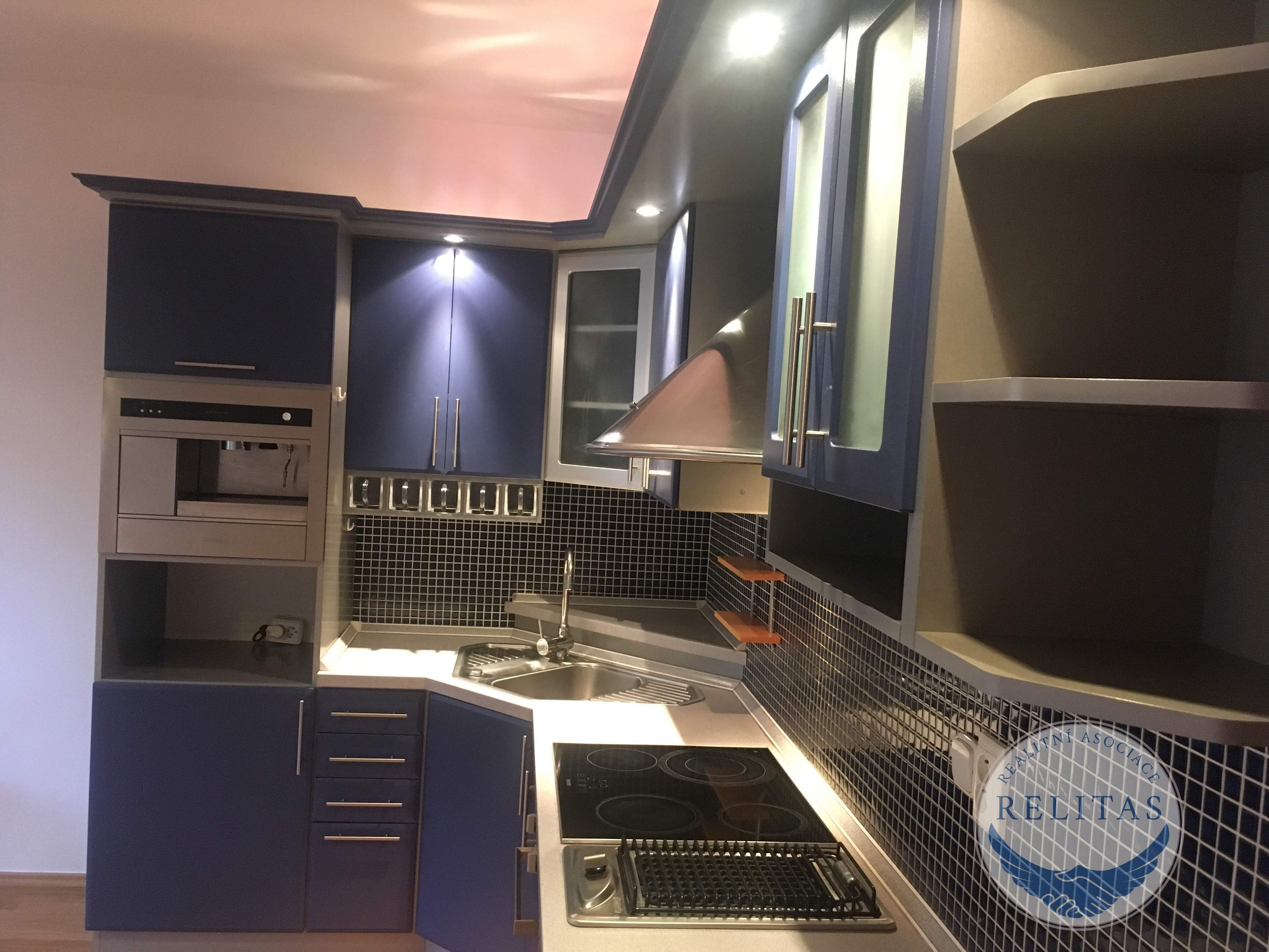 Pronájem byt 2+kk - Kovanecká, Praha, 52 m²