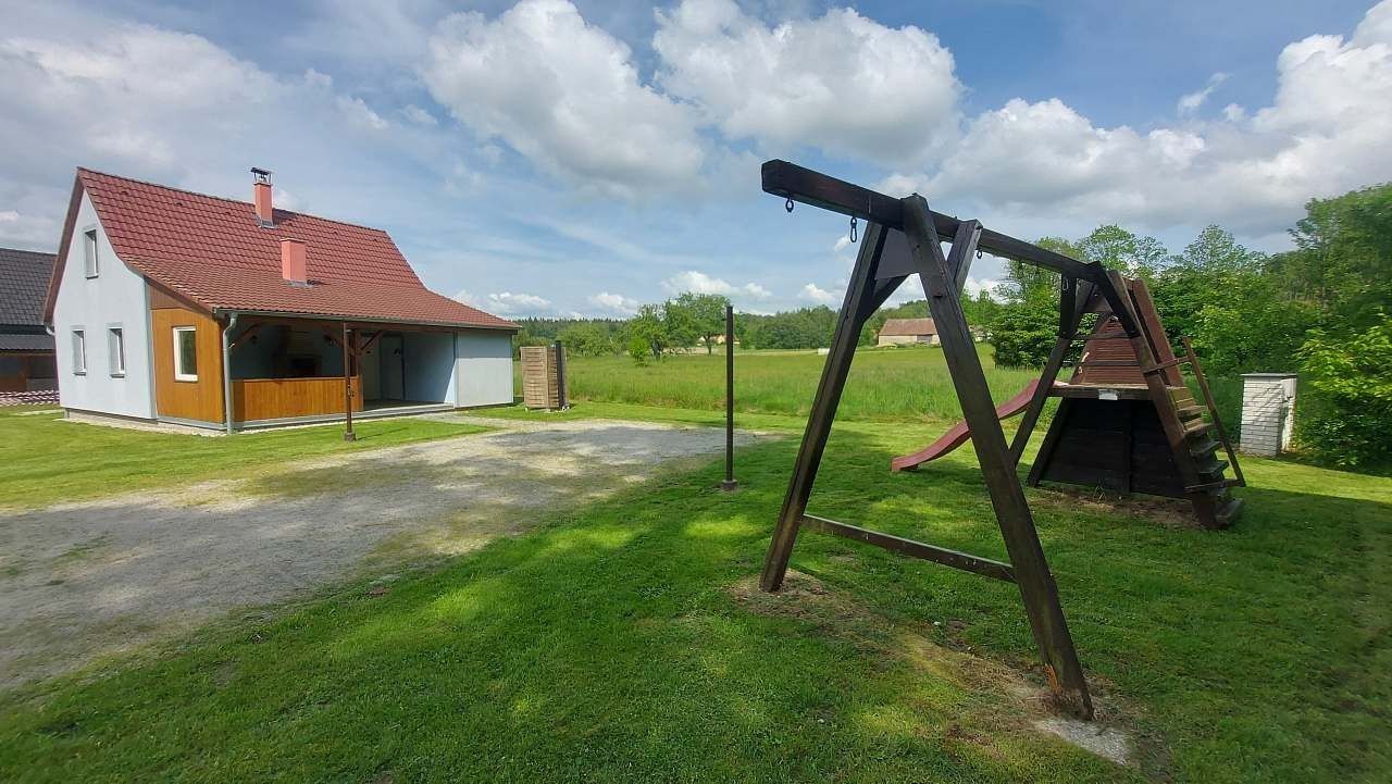 Chaty, Leština u Strmilova, Jihočeský kraj - 2