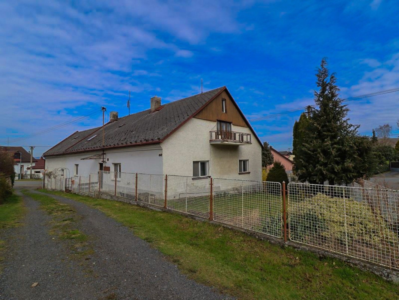 Prodej dům - Týnec, 330 m²