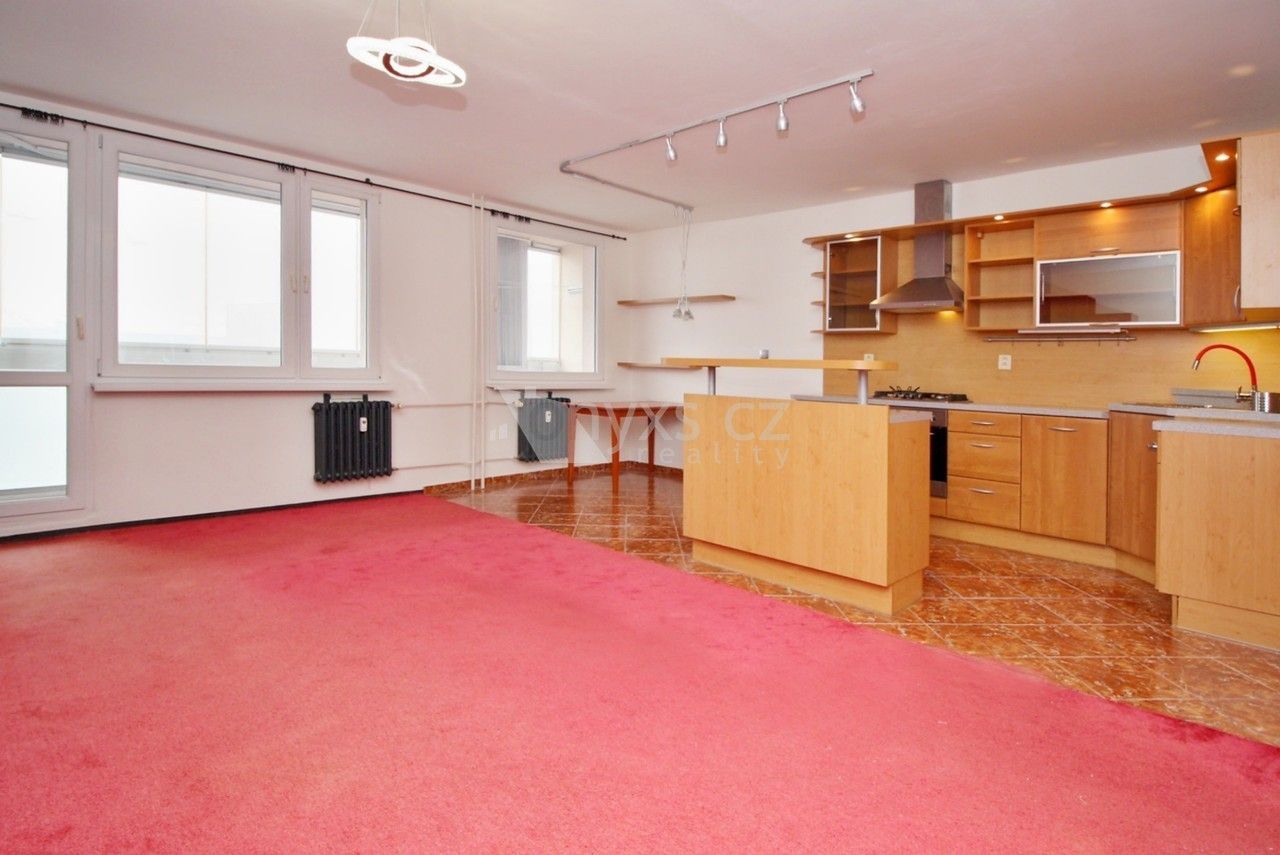 3+kk, Veronské nám., Praha, 75 m²