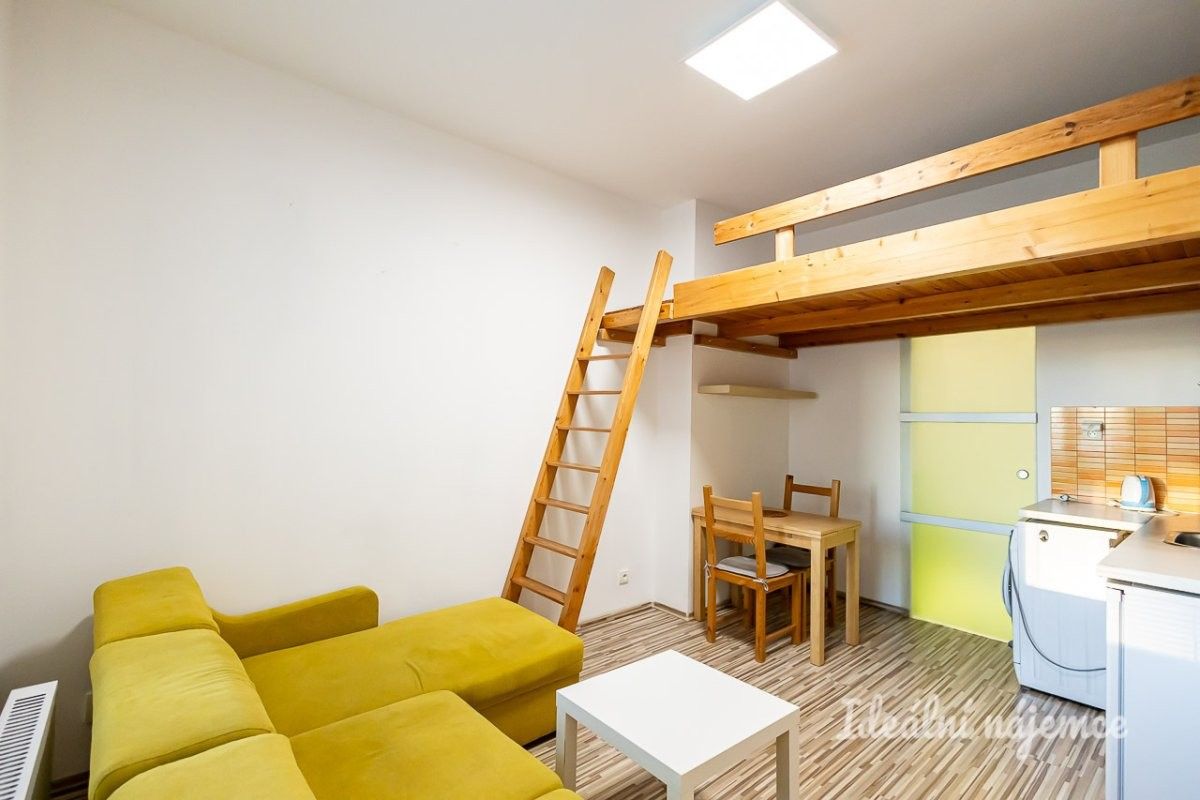 Byt 1+kk · 20 m² · Přístavní, Praha - 3