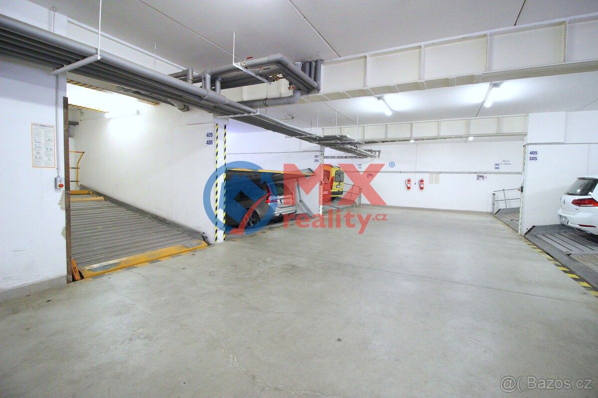Garáže, Praha, 190 00
