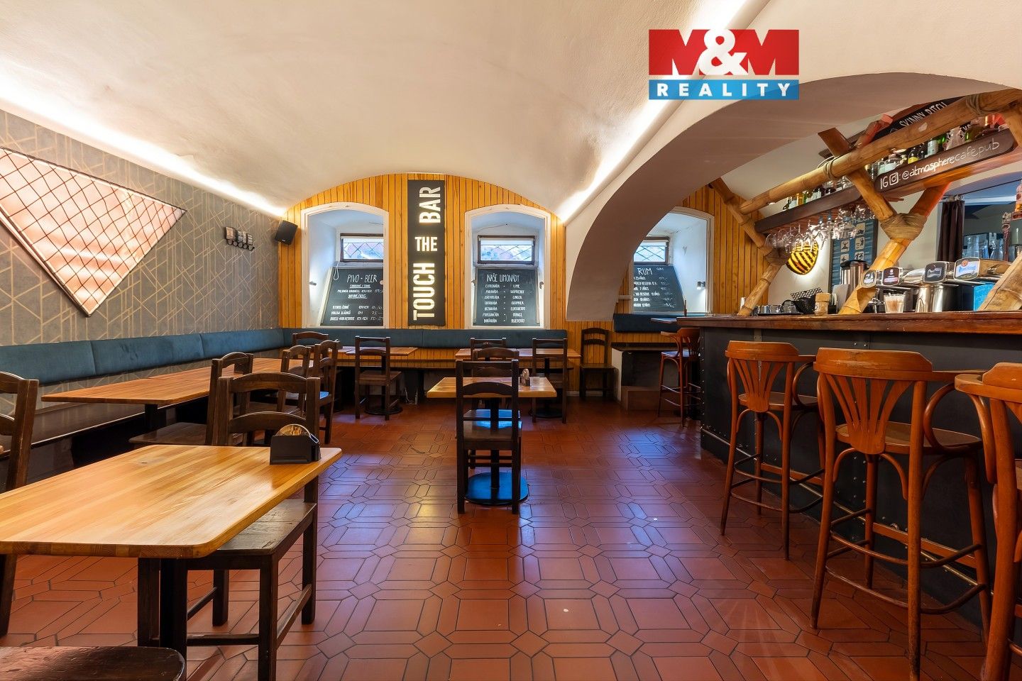 Restaurace, Smetanovo nábřeží, Praha, 295 m²