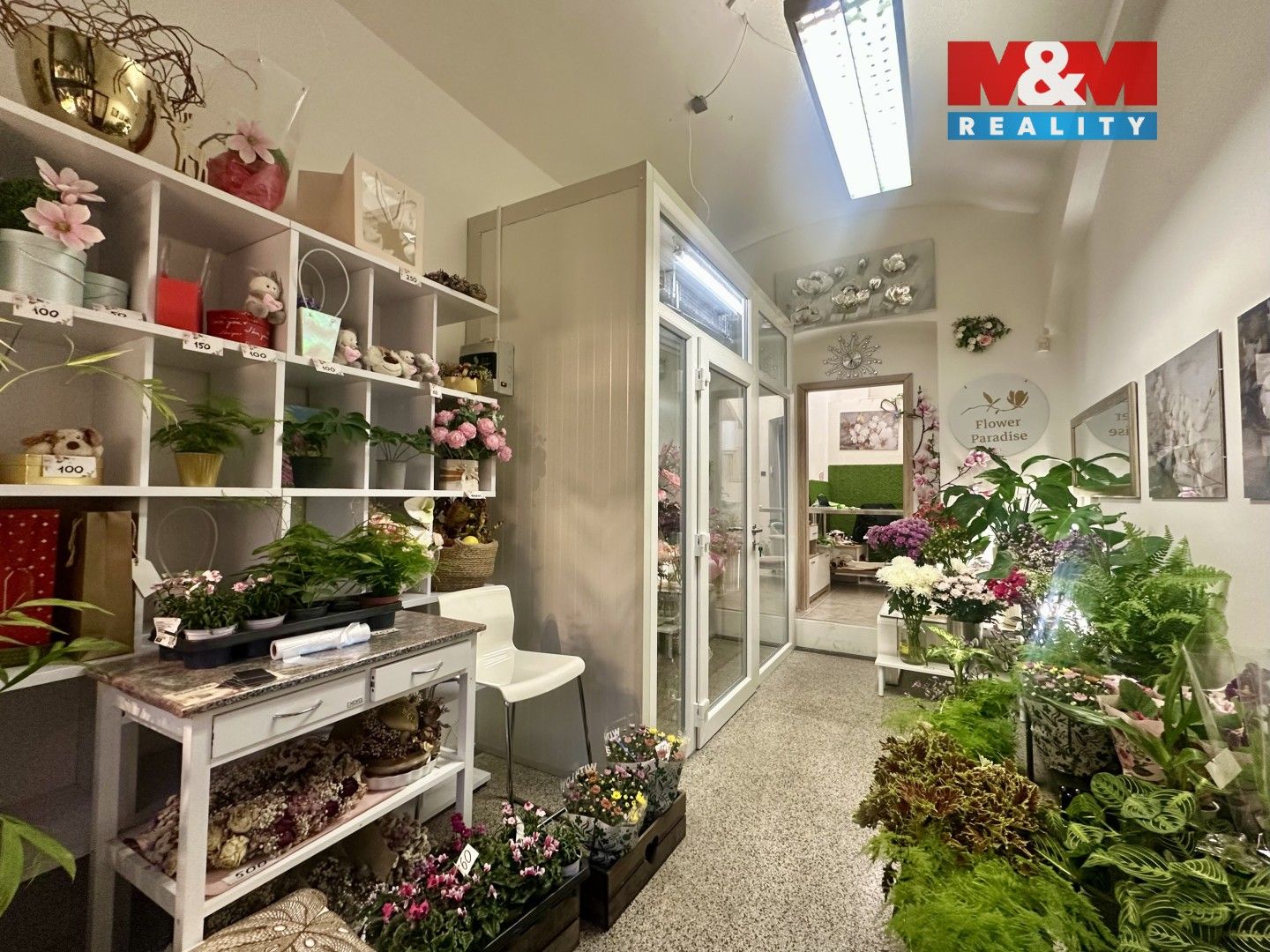 Pronájem obchodní prostory - Francouzská, Praha, 29 m²