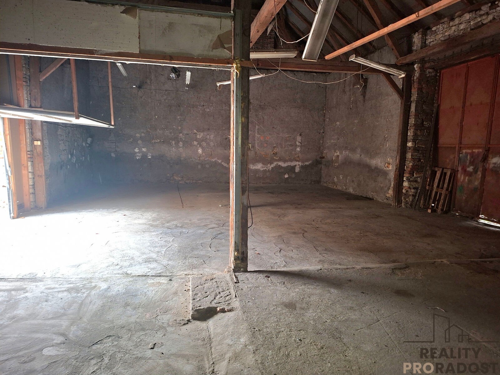 Pronájem sklad - Kozinova, Kladno Kročehlavy, 334 m² - 2