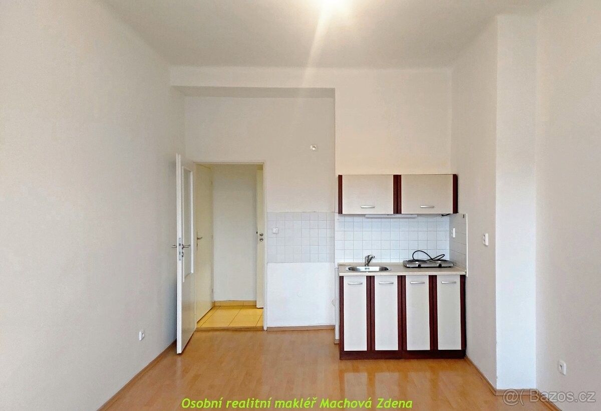 Pronájem byt - Praha, 140 00