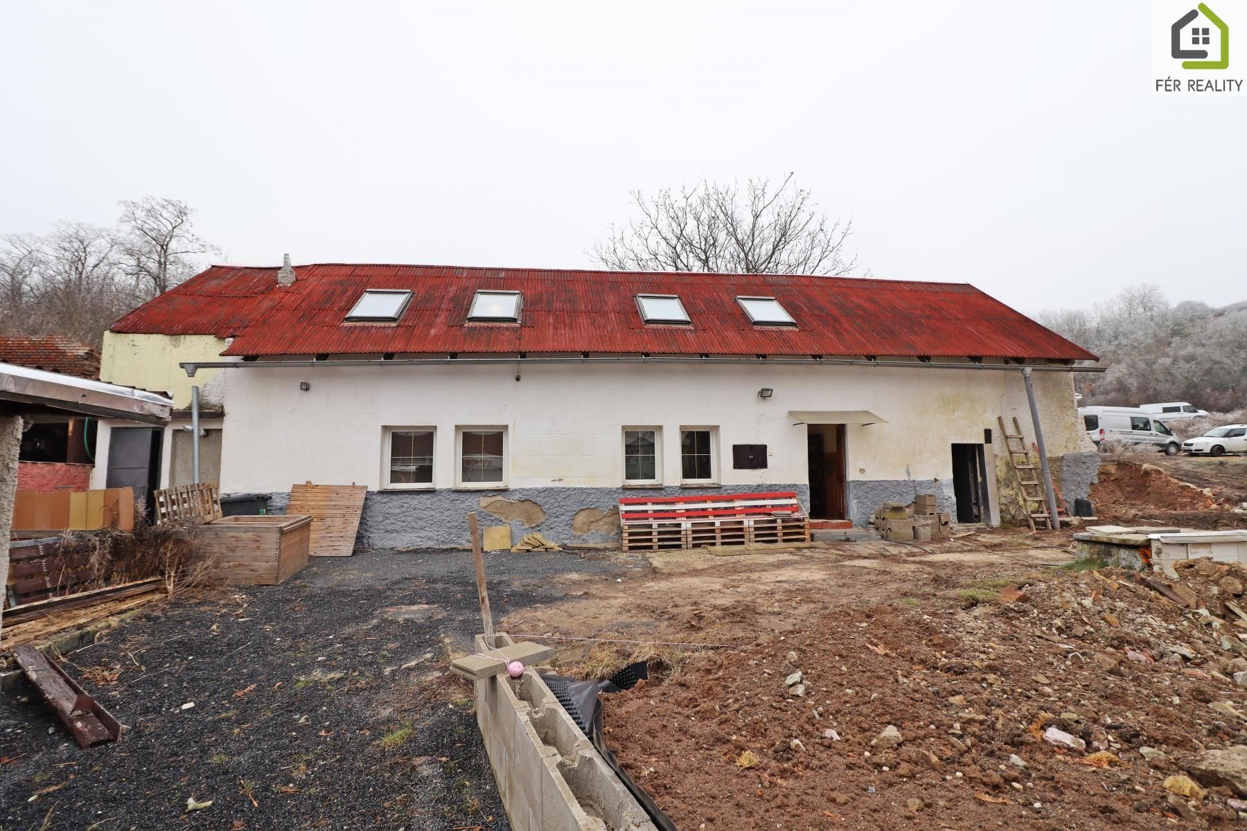 Prodej dům - V Růžovém údolí, Mikovice, Kralupy nad Vltavou, 144 m²