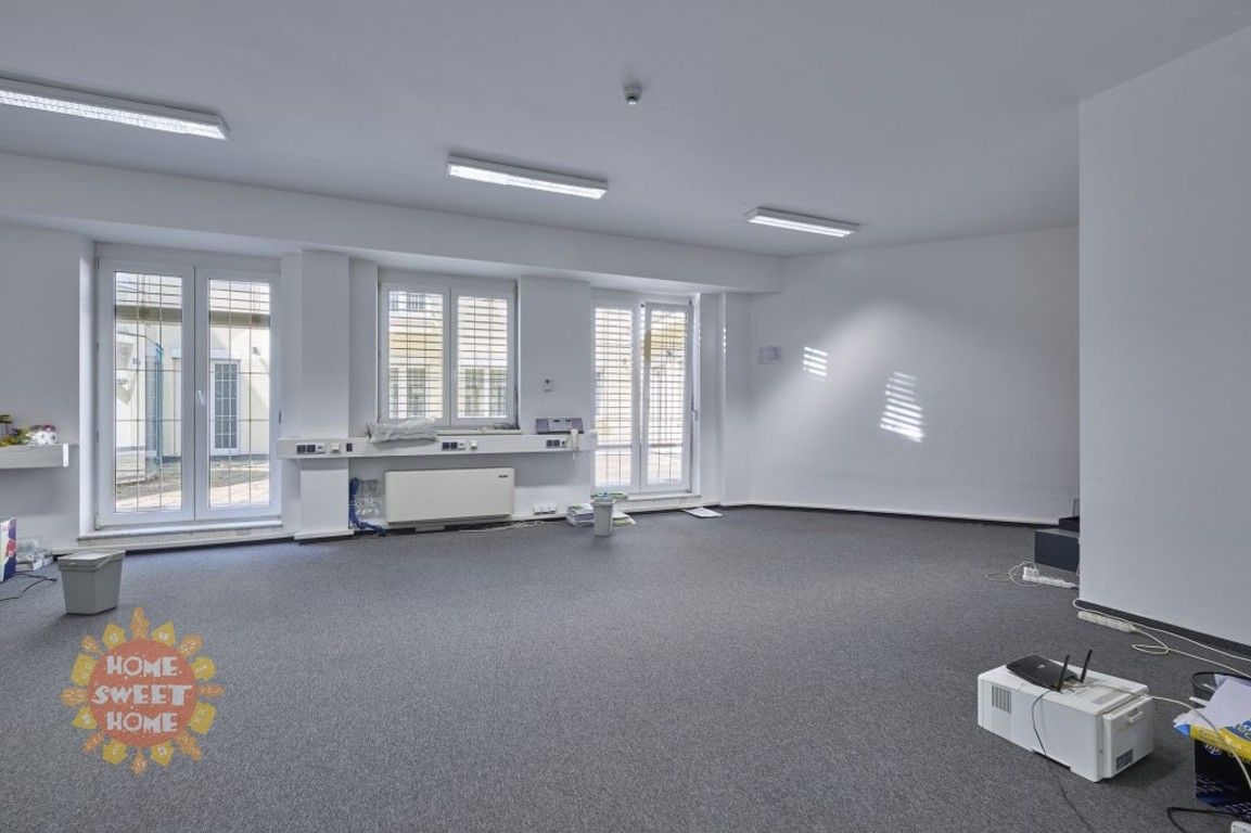 Pronájem kancelář - Soukenická, Praha, 51 m²