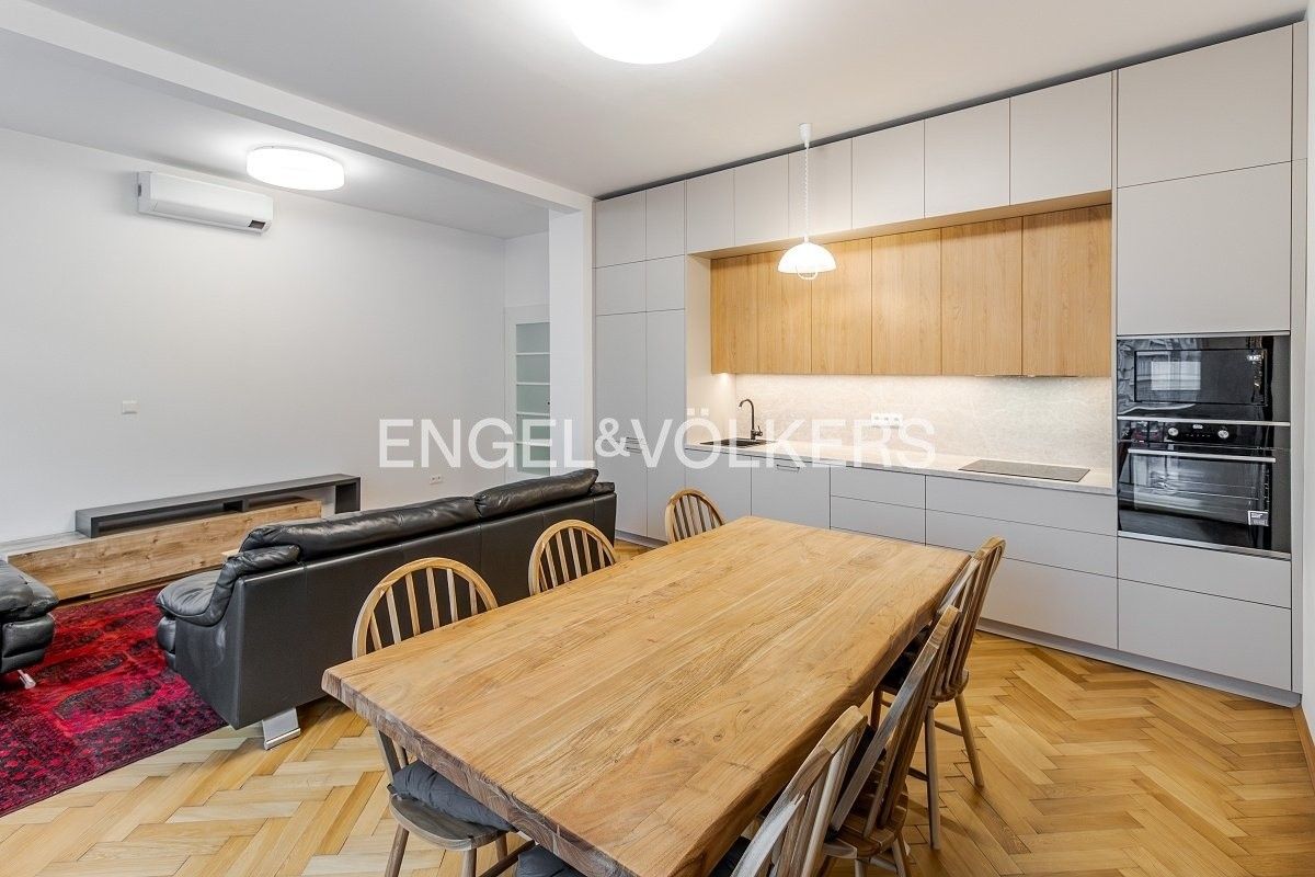 Pronájem byt 3+kk - Újezd, Praha, 98 m²