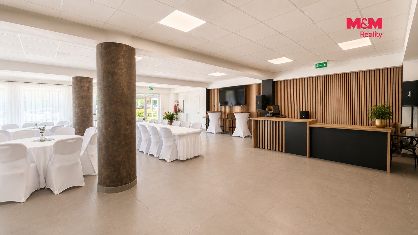 Obchodní prostory, Březinova, Louny, 210 m² - 2