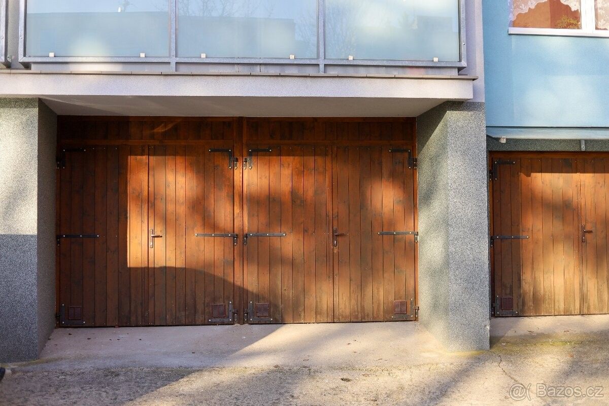 Garáže, Plzeň, 326 00