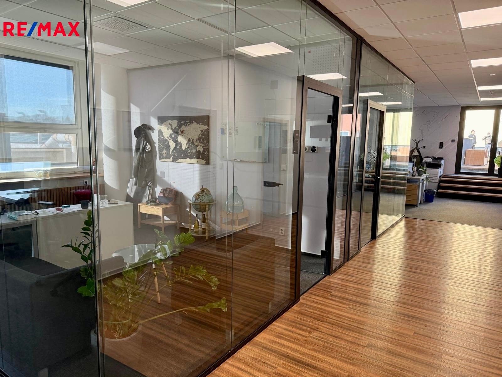 Pronájem kancelář - Místecká, Ostrava, 400 m²