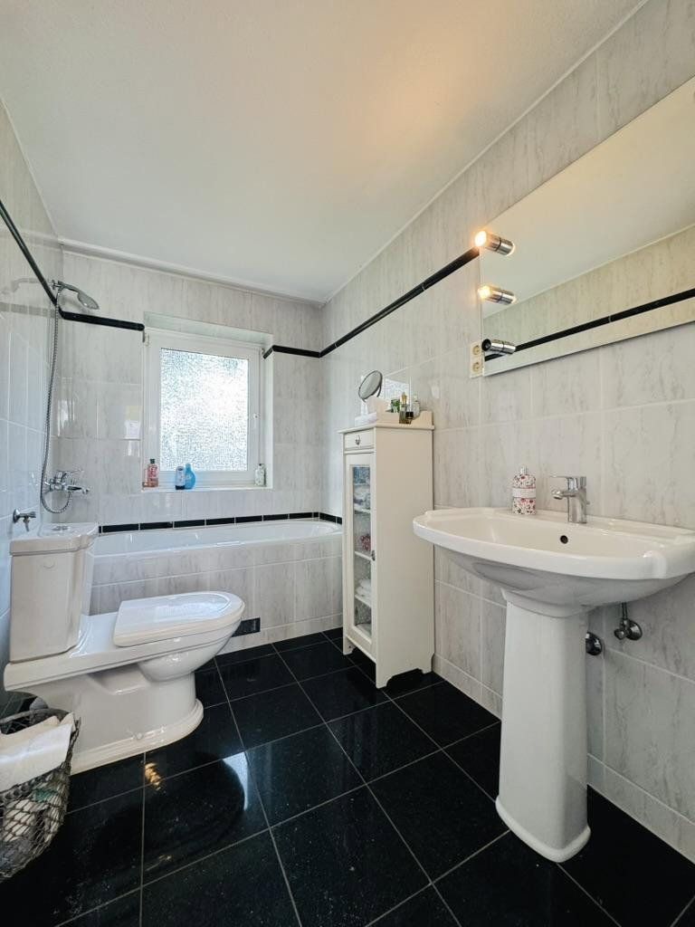 Prodej rodinný dům - Groß Flottbek Osdorf Hamburg 22609, 147 m² - 5