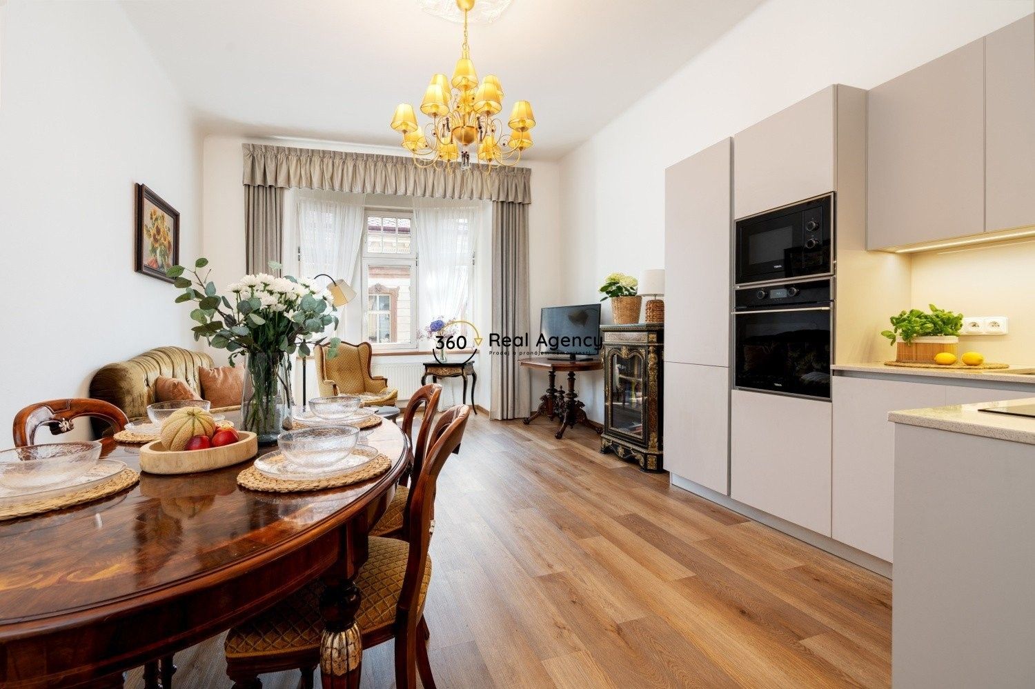 2+kk, Slezská, Praha, 54 m²