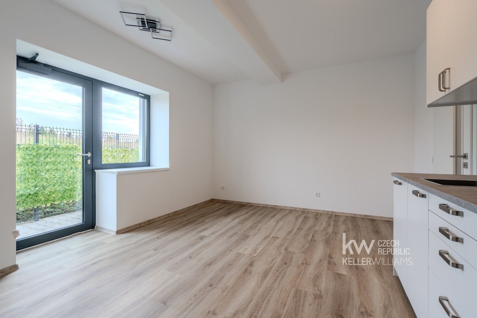 1+kk, Douchova 1697, Praha Uhříněves, 30 m² - 2