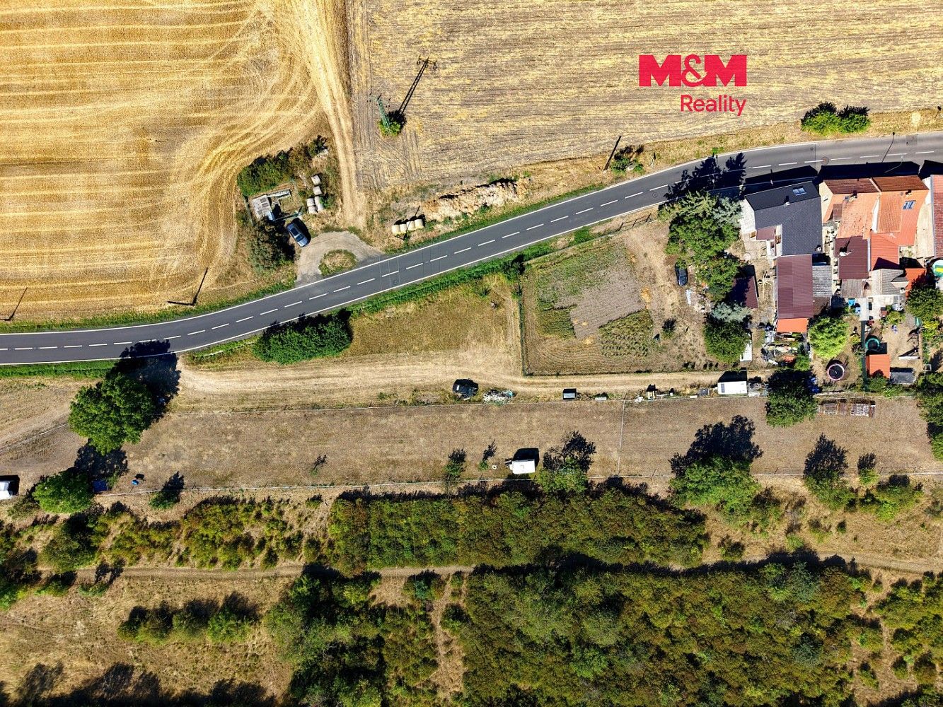 Zahrada, 696 m²