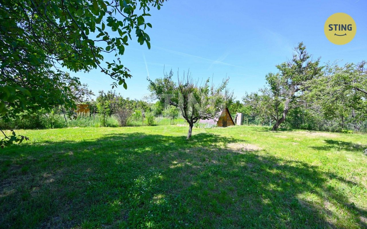Zahrada, 819 m²