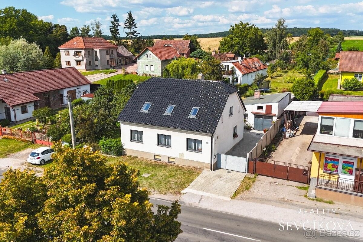 Rodinné domy, Nechanice, 503 15