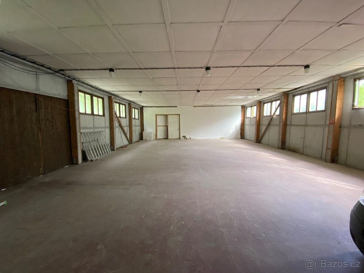 Sklady, Slavičín, 763 21