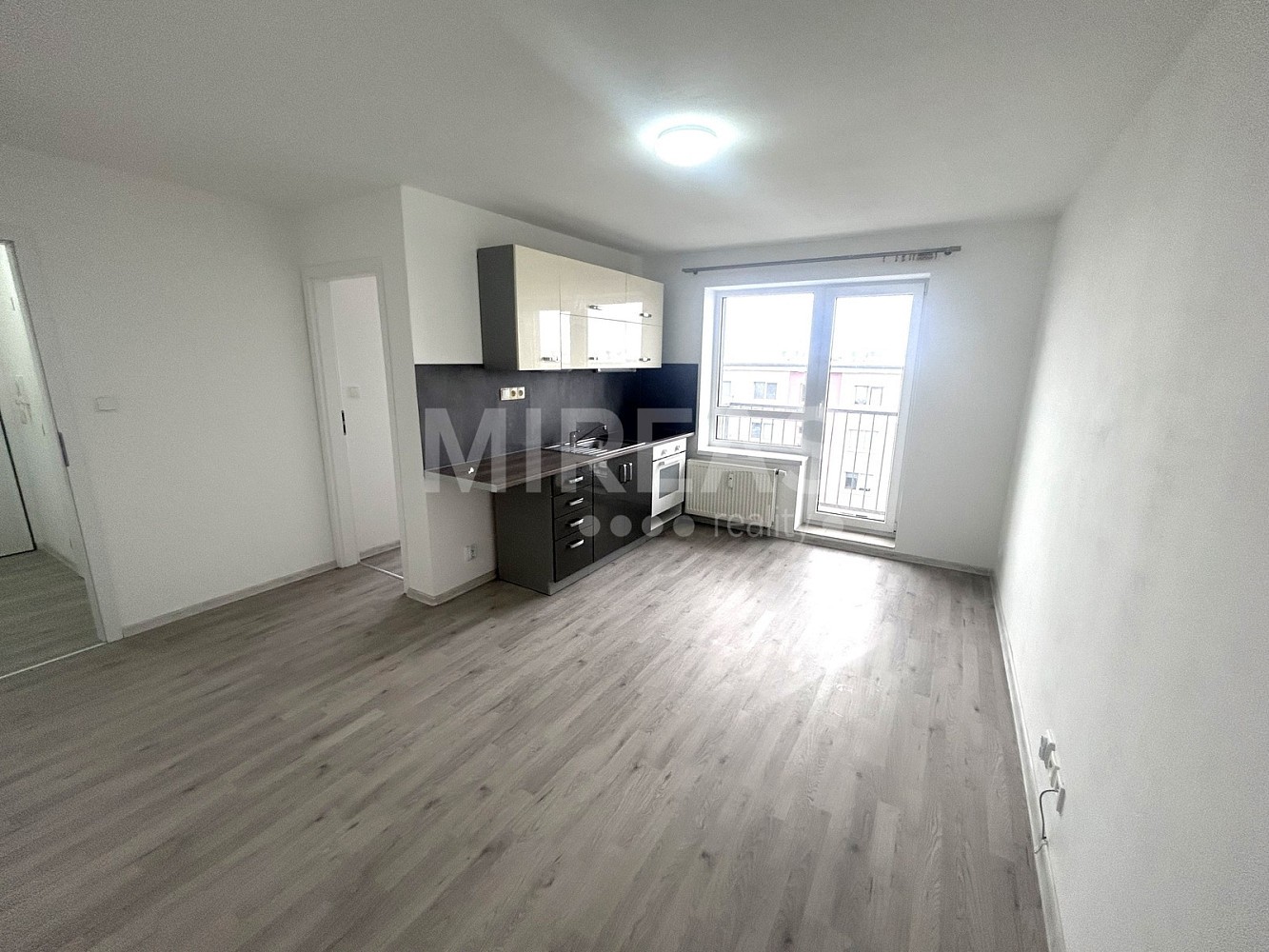 2+kk, Spojovací, Milovice - Mladá, okres Nymburk, 32 m² - 1