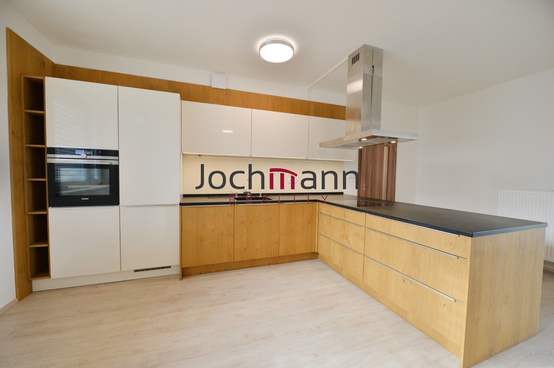 Pronájem byt 3+kk - Volejbalistů, České Budějovice, 101 m²